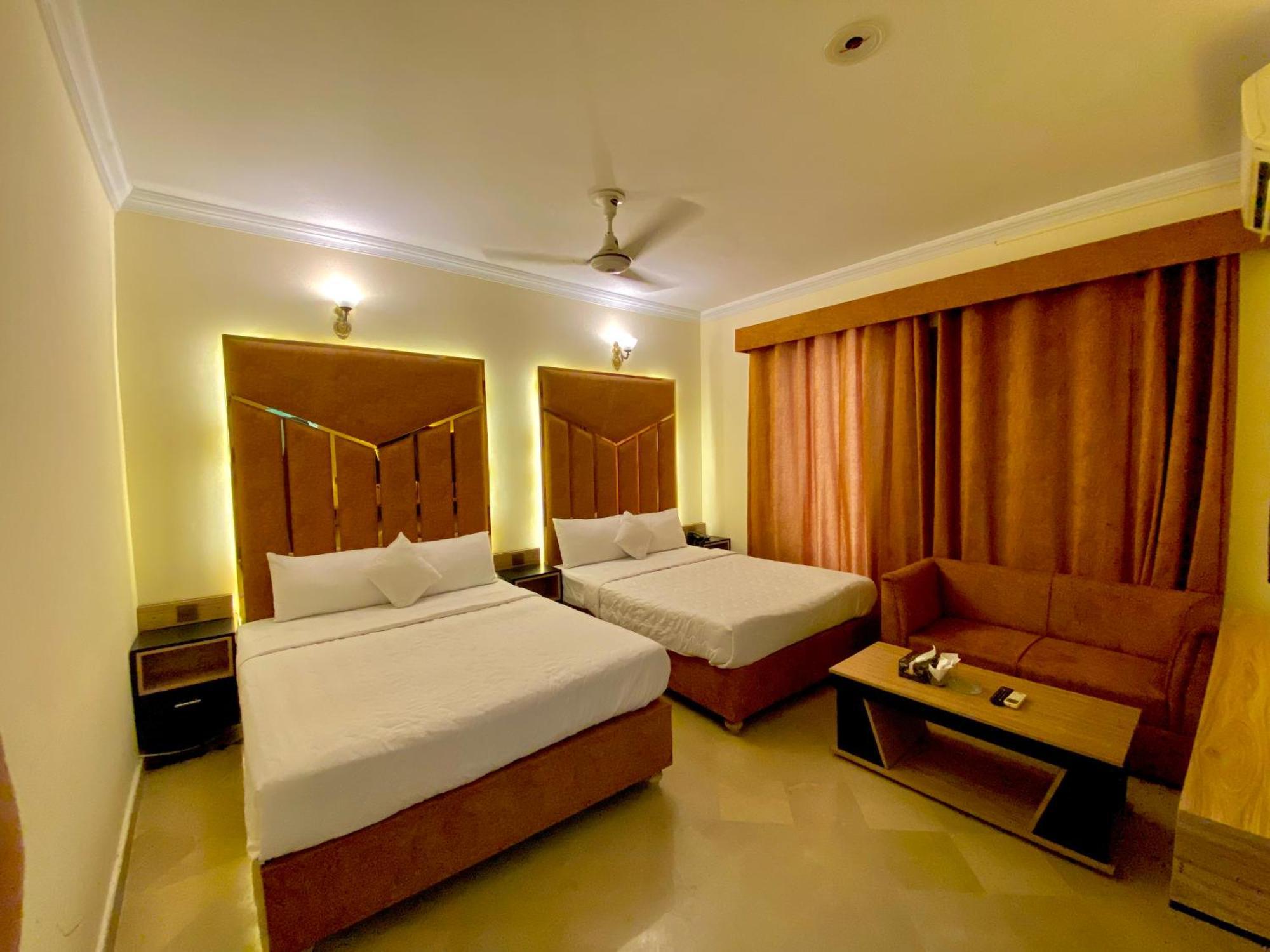 Hotel Orbit Residency F-7 Islamabad Exterior foto